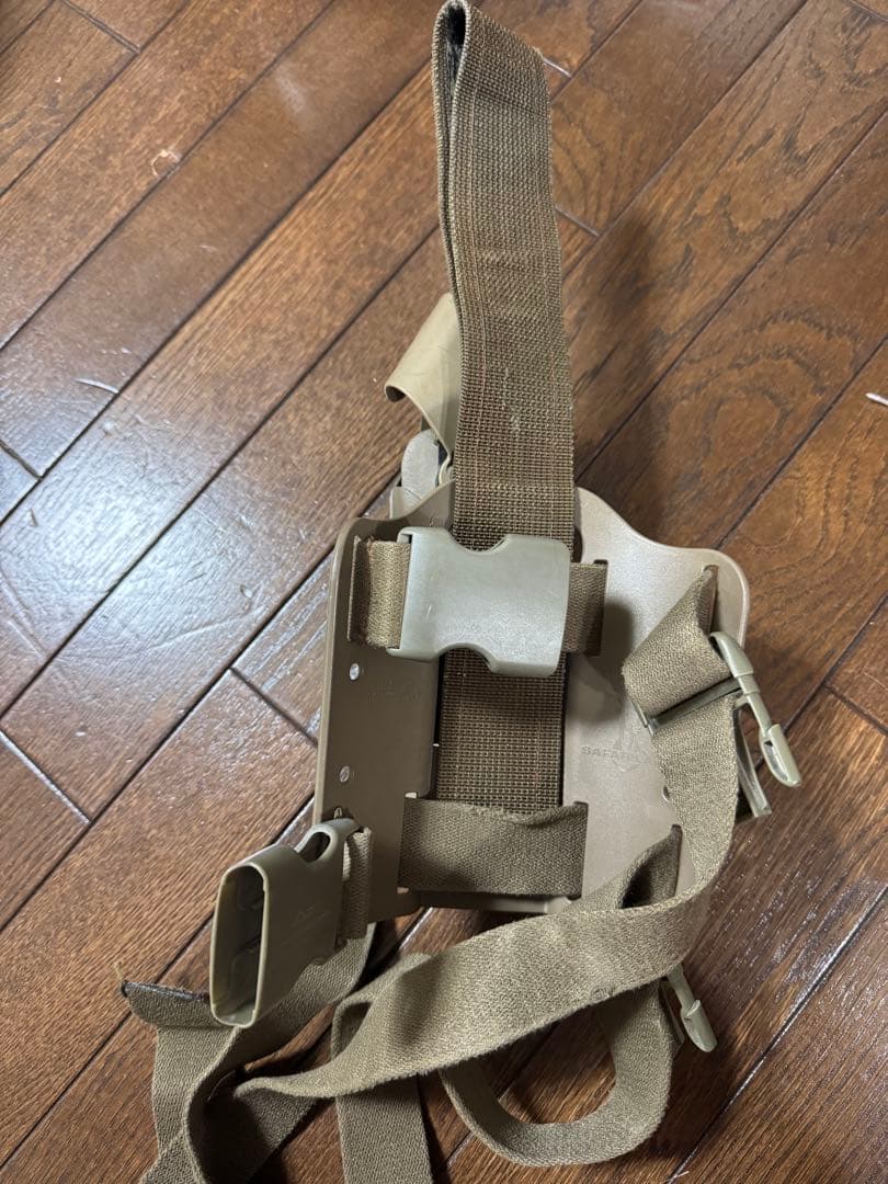 米軍実物　サファリランドホルスター　ベレッタ92