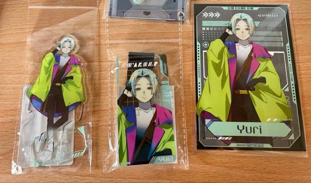 ゲオ限定 グノーシア ユーリ ポストカード アクリルスタンド アクキー カラビナ