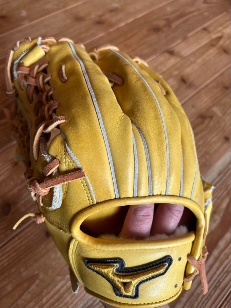 Mizuno Pro 軟式グローブ イエロー