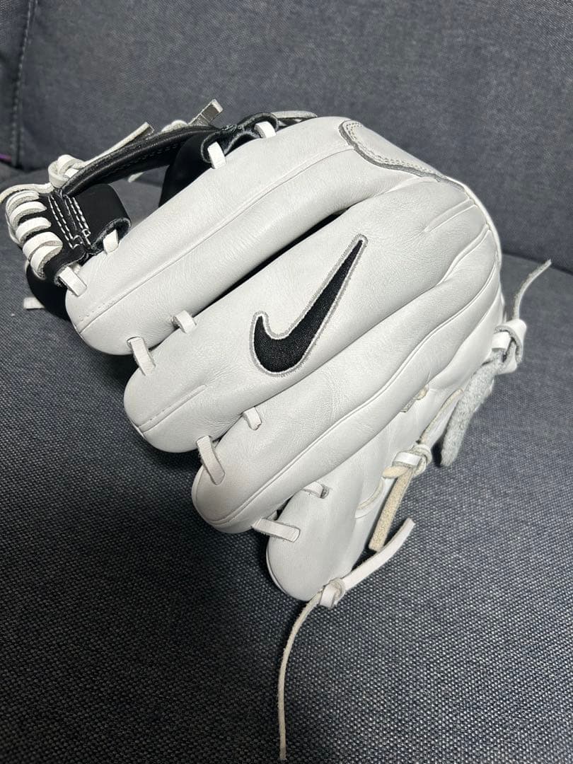 NIKE 硬式グローブ ホワイト/ブラック 11.75 ベルト部加工 USモデル