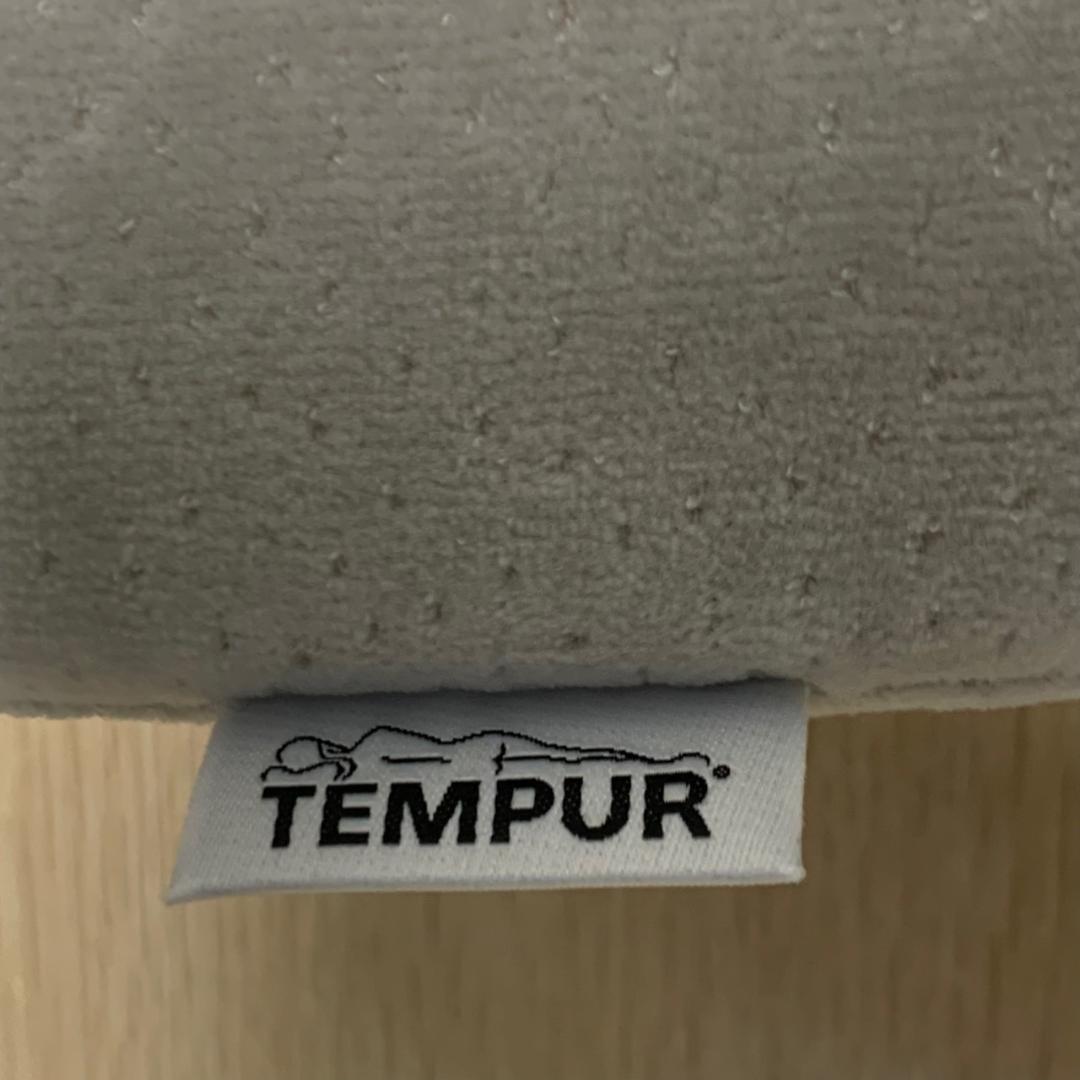 ★未使用　TEMPUR　オリジナルピロー　かため　M　テンピュール