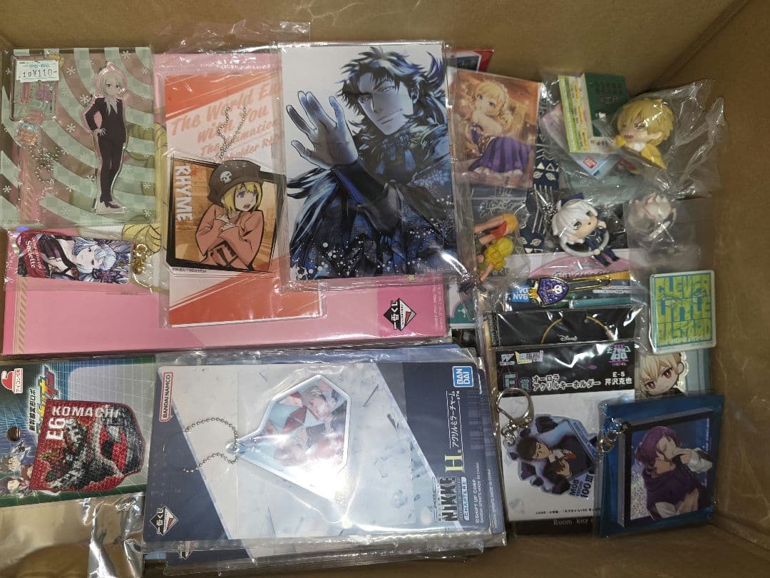 アニメ　ゲームグッズまとめ　140点