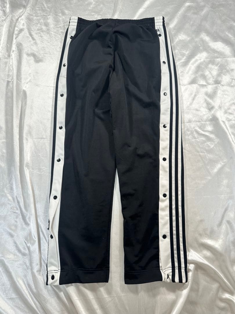ブラックピンク着用 adidas アディダス トラックパンツ adibreake