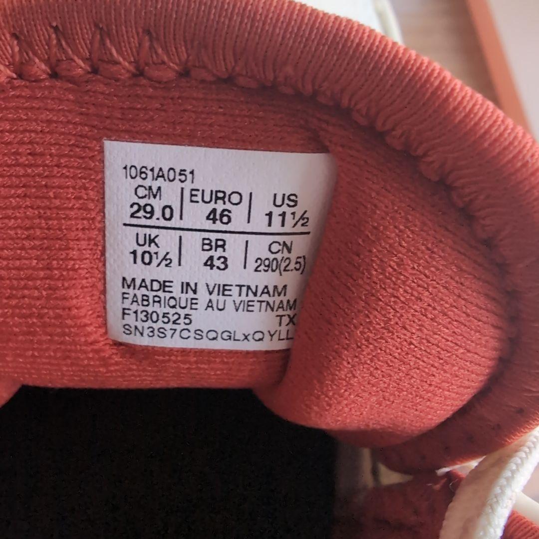 NOVA SURGE LOW 2　29.0cm