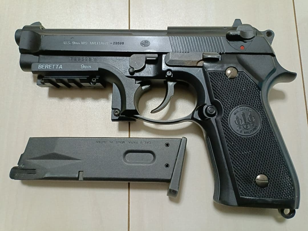 【中古品】東京マルイ ガスガン「M92Fミリタリーモデル」＋アンダーレール付き
