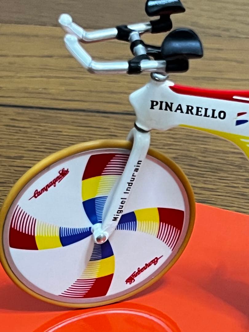 PINARELLO Espada ミニチュアバイク