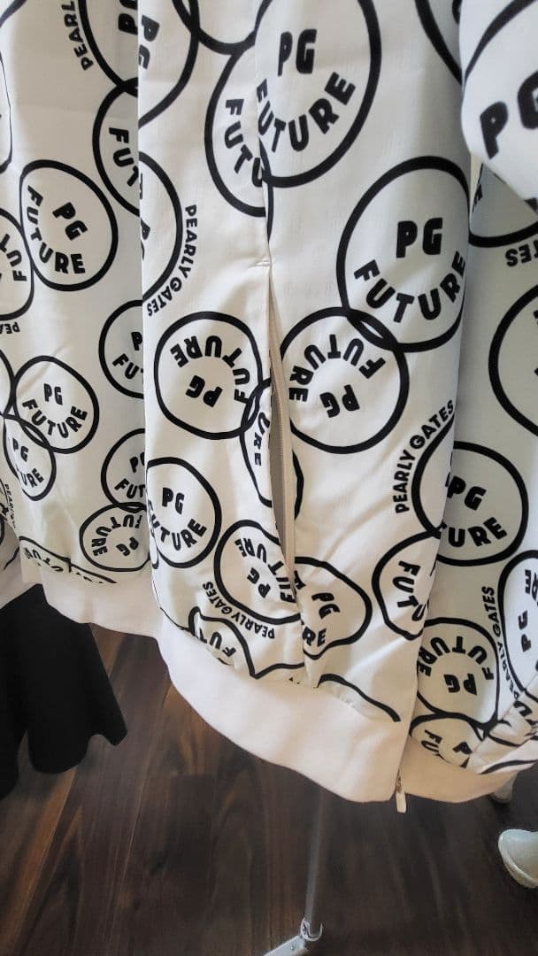 PEARLY GATES 　サイズ4