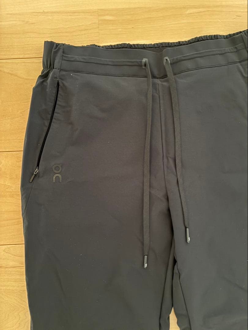 On アクティブパンツ　レディース　ブラック　Sサイズ