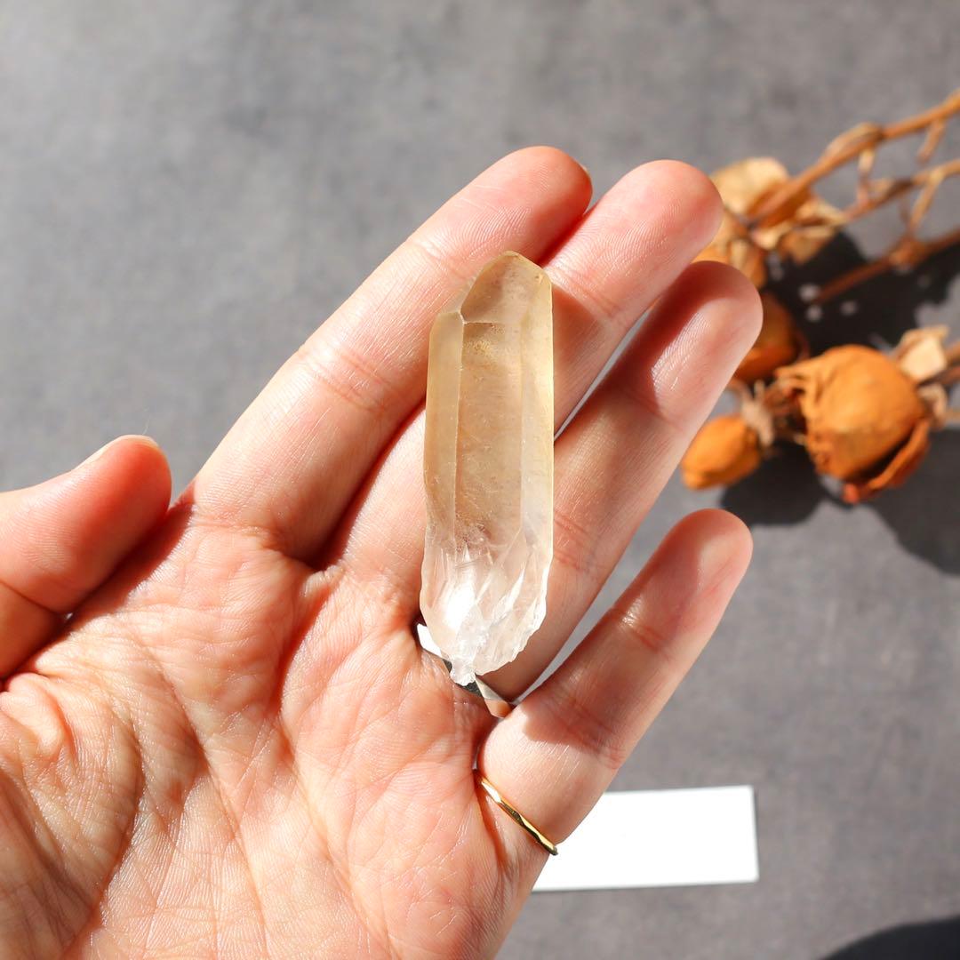 ゴールデンヒーラー クォーツ 原石 水晶 鉱物 希少石 天然石
