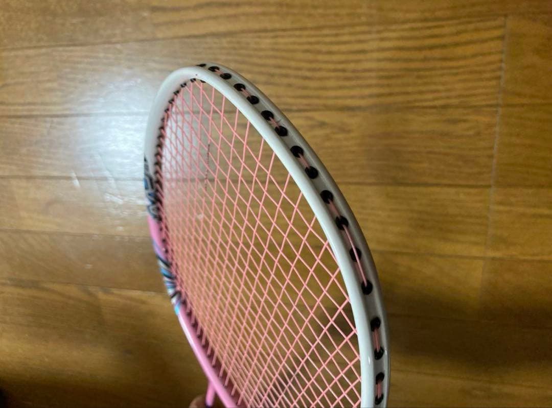 ヨネックス YONEX バドミントンラケット　ピンク