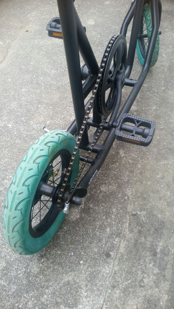 自転車　キックスケーター　キックボード