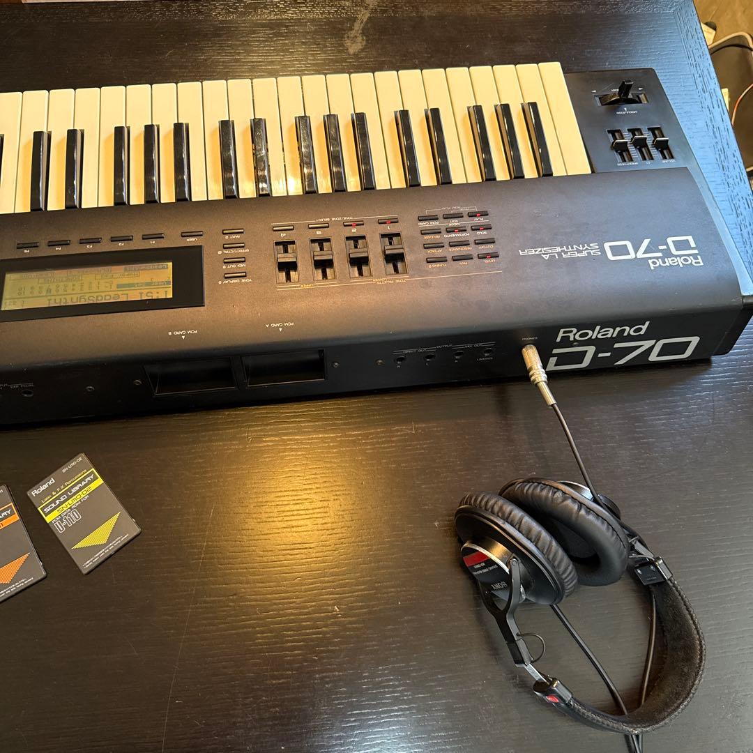 Roland D-70 シンセサイザー 76鍵