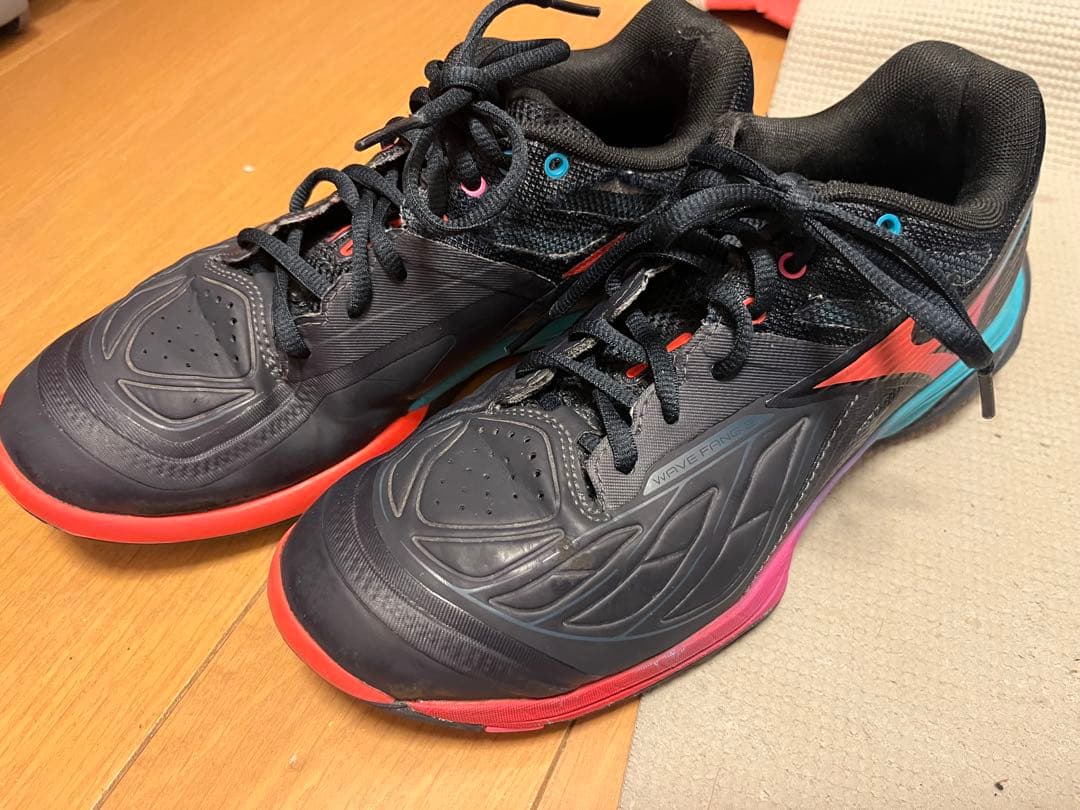限定 ミズノ MIZUNO バドミントン シューズ ウェーブファング フィット