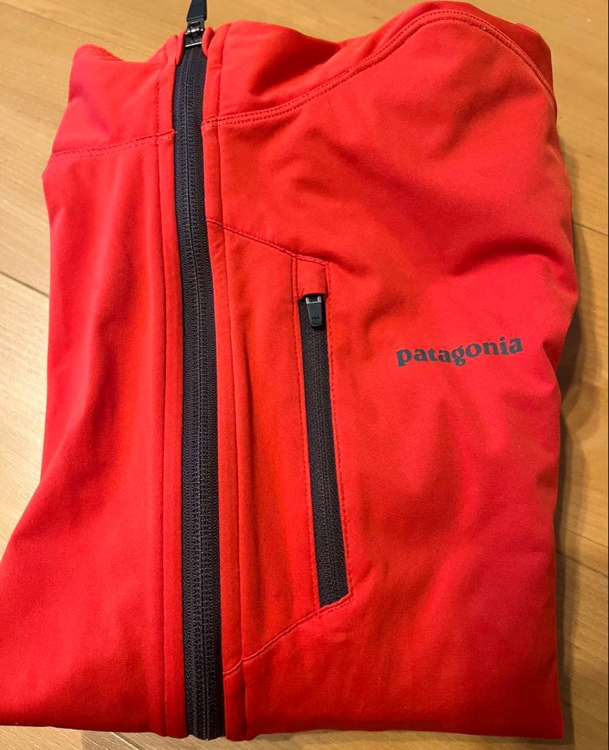 patagonia パッションレッド ソフトシェル ウインドシールドジャケット