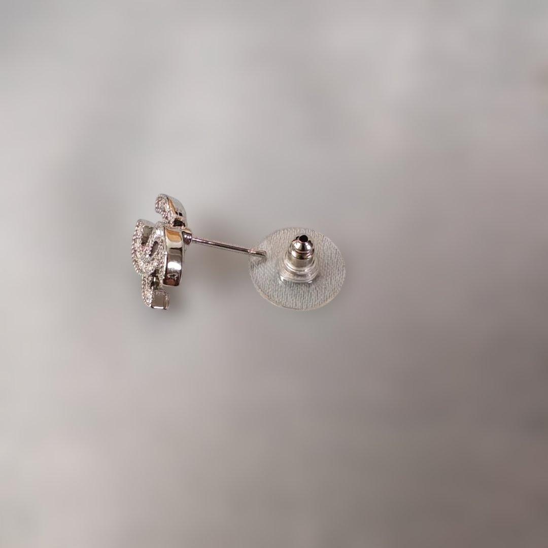 CHANEL シルバーダブルCロゴ ピアス