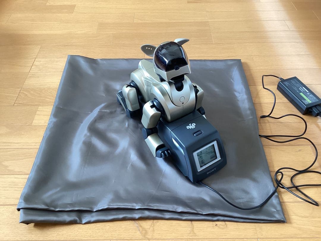 AIBO（ERS-210）ゴールド