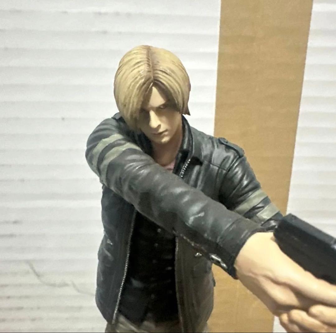 Leon S. Kennedy フィギュア バイオハザード