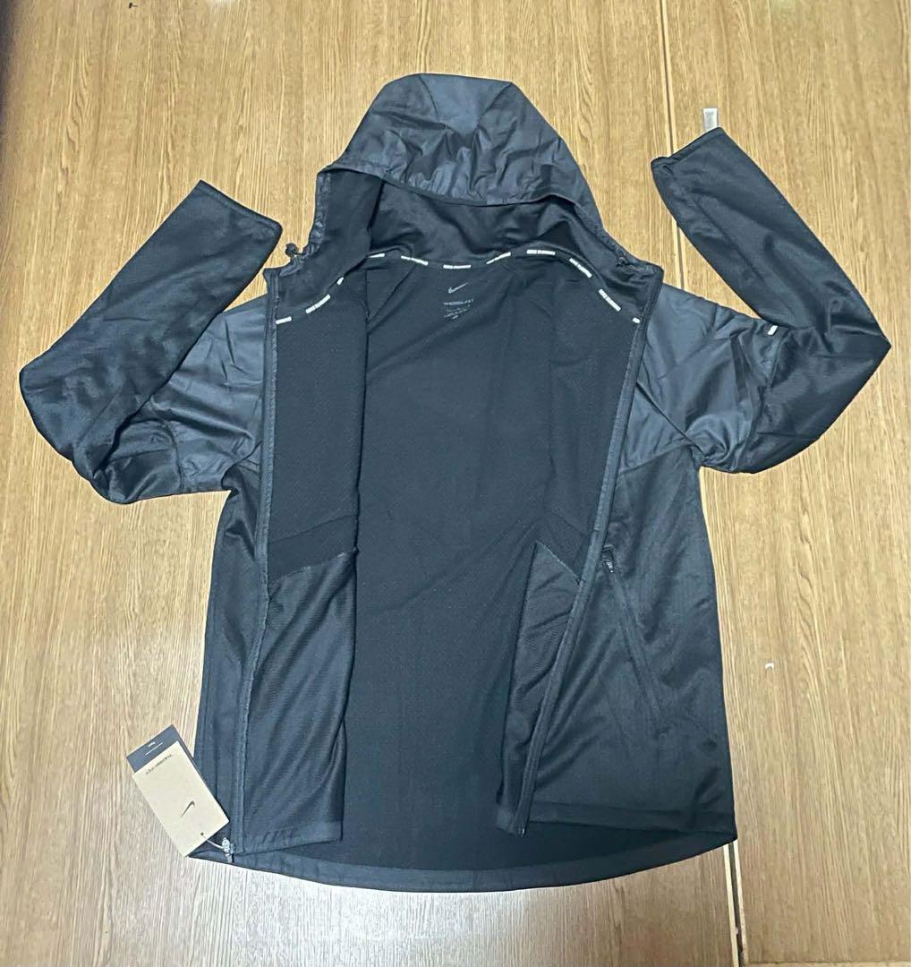 Nike ブラック ウィンドブレーカー