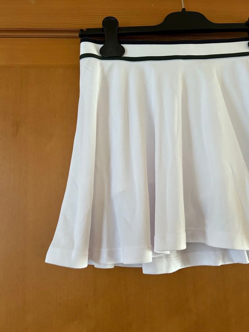 ビヨンボルグ  テニスウェア　白スコート　38サイズ　新品