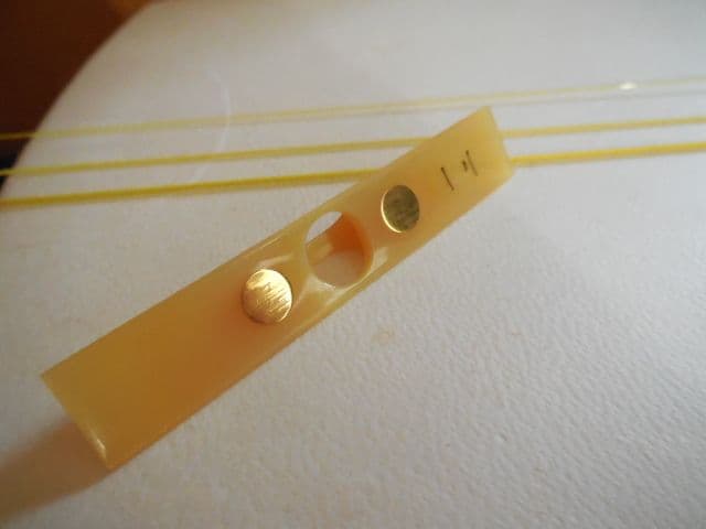 遺品整理 三味線 三絃 本体 地唄 バチ 紅木 あやすぎ胴 桐箱 フルセット
