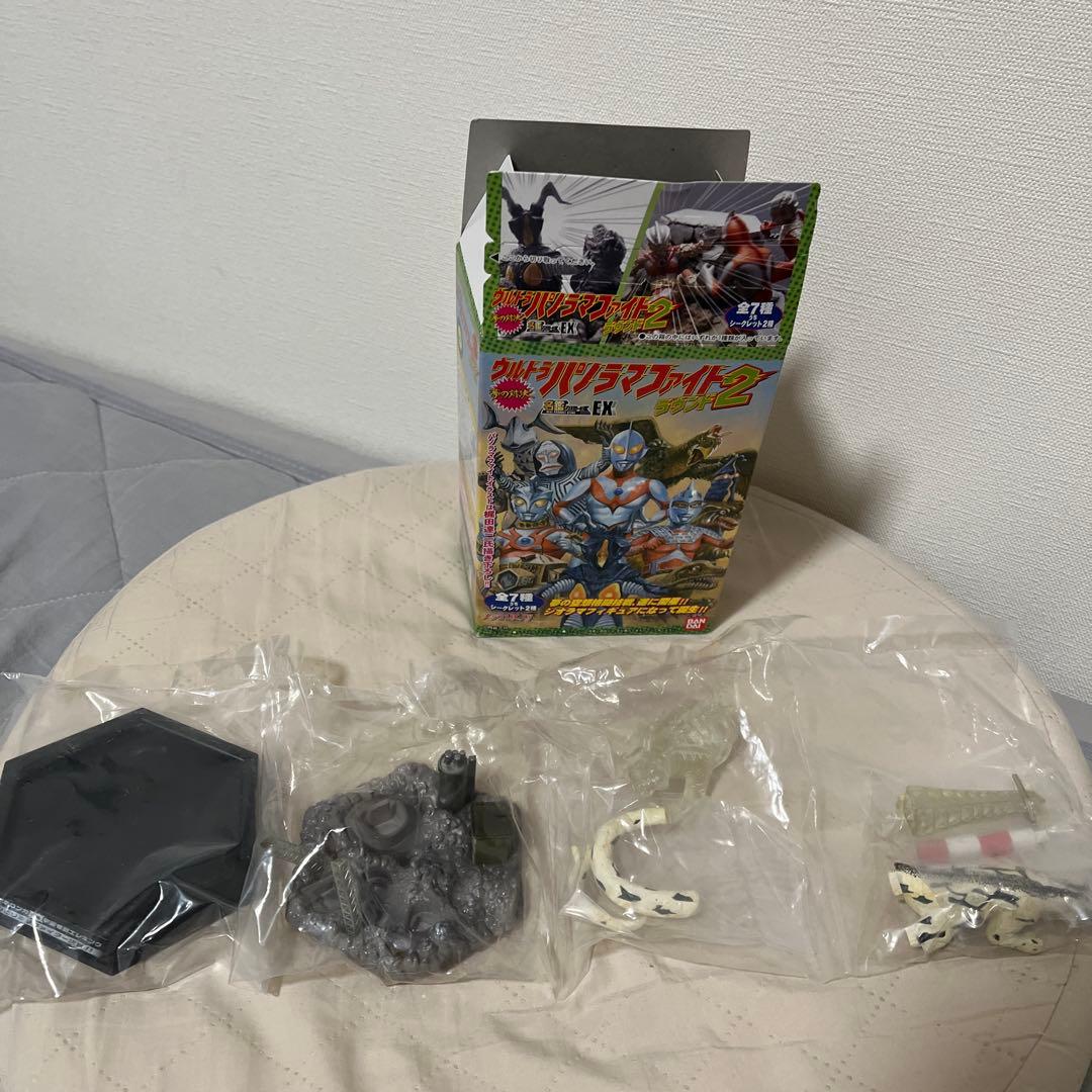 【希少】ウルトラパノラマファイト2 ネロンガ(透明)VSエレキング　シークレット