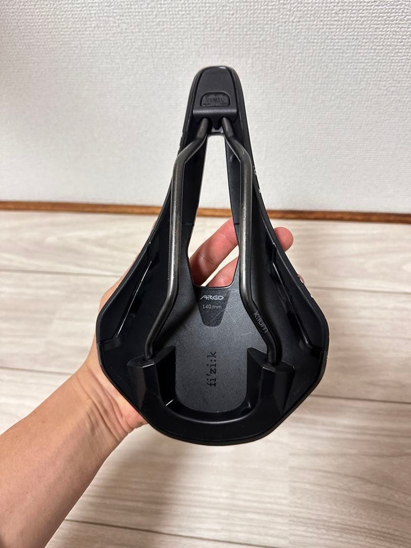 Fizik Argo Vento Test サドル 140mm