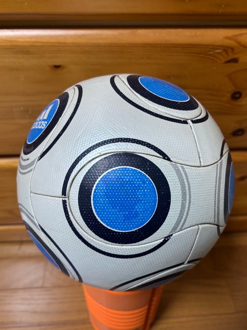 Jリーグ公式試合球　adidas サッカーボール　5号球