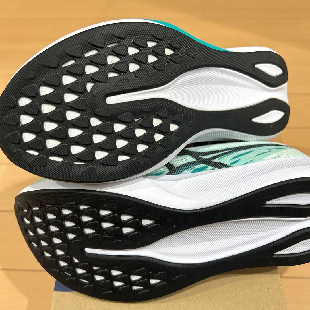 asicsランニングシューズ　24.5cm