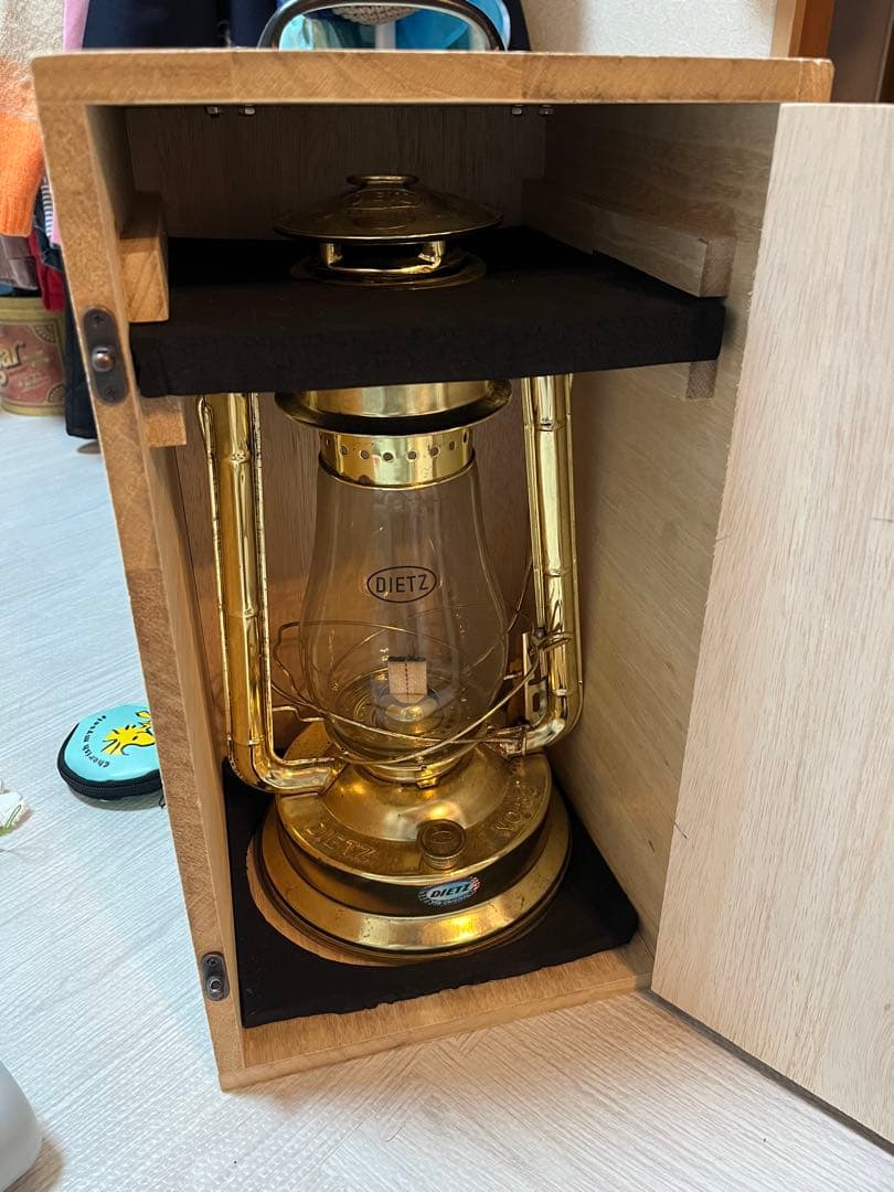DIETZ 真鍮オイルランタン 木製ケース付き