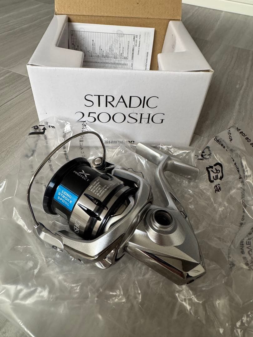 SHIMANO 19 STRADIC 2500SHG スピニングリール