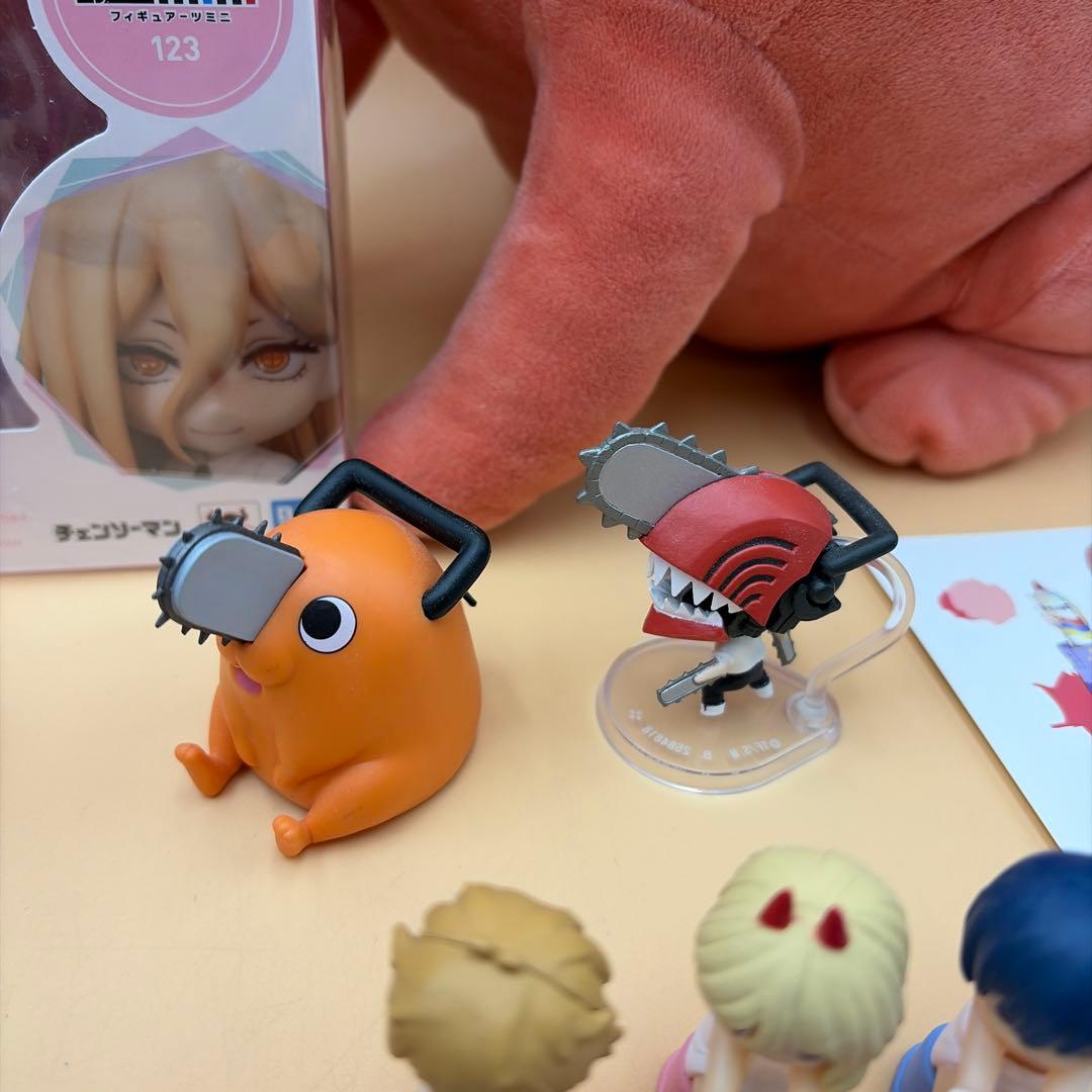 チェンソーマン フィギュア　ぬいぐるみ　ステッカー　フォト　カード　まとめ売り
