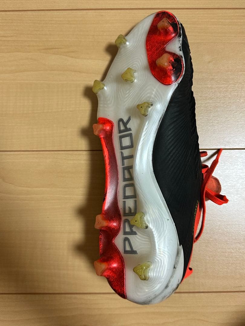 adidas Predator スパイクシューズ ブラック/オレンジ値段交渉可能