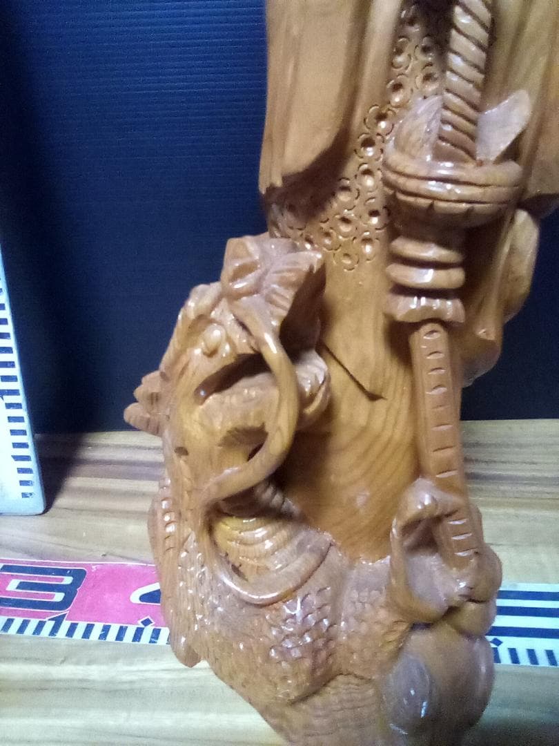 観音像 木製 約60cm ドラゴン付き