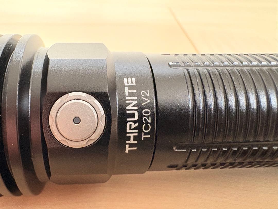 ThruNite TC20 V2 高輝度LED充電式フラッシュライト
