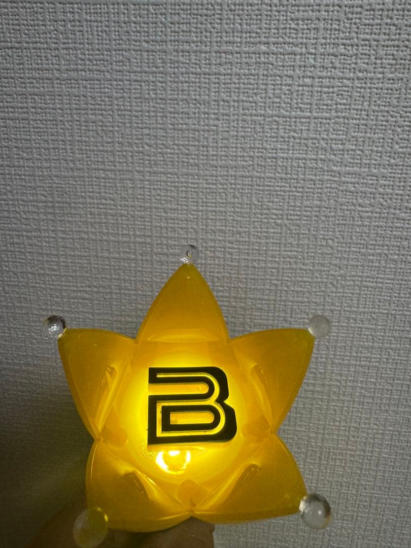 BIGBANG 公式ポータブルチャージャー