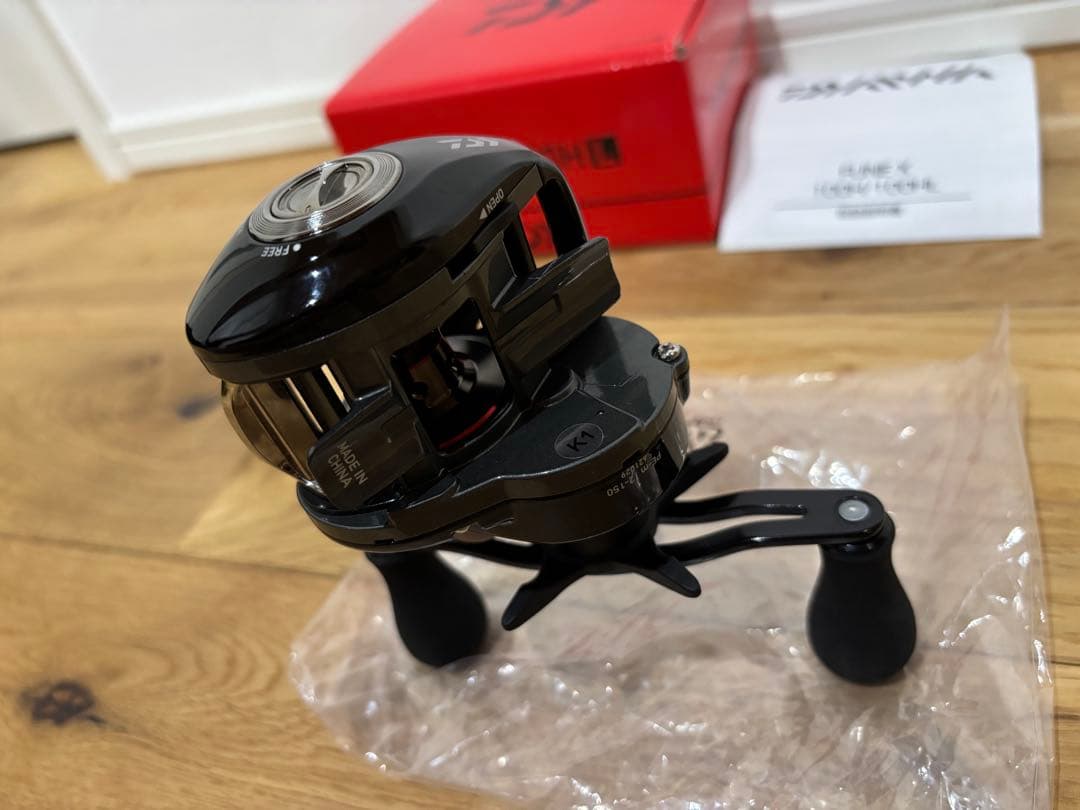 【極美品】Daiwa FUNE X100H L
