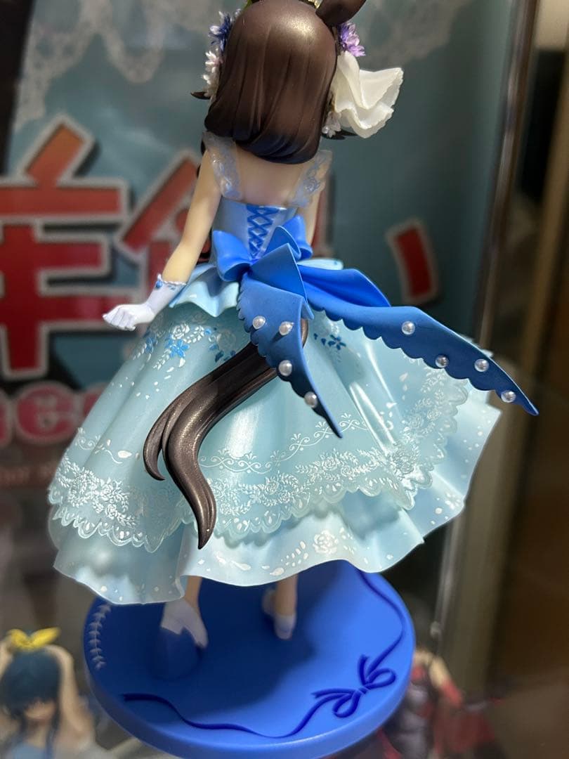ウマ娘　一番くじフィギュア（リペイント品）　プライズフィギュア　複製サイン色紙