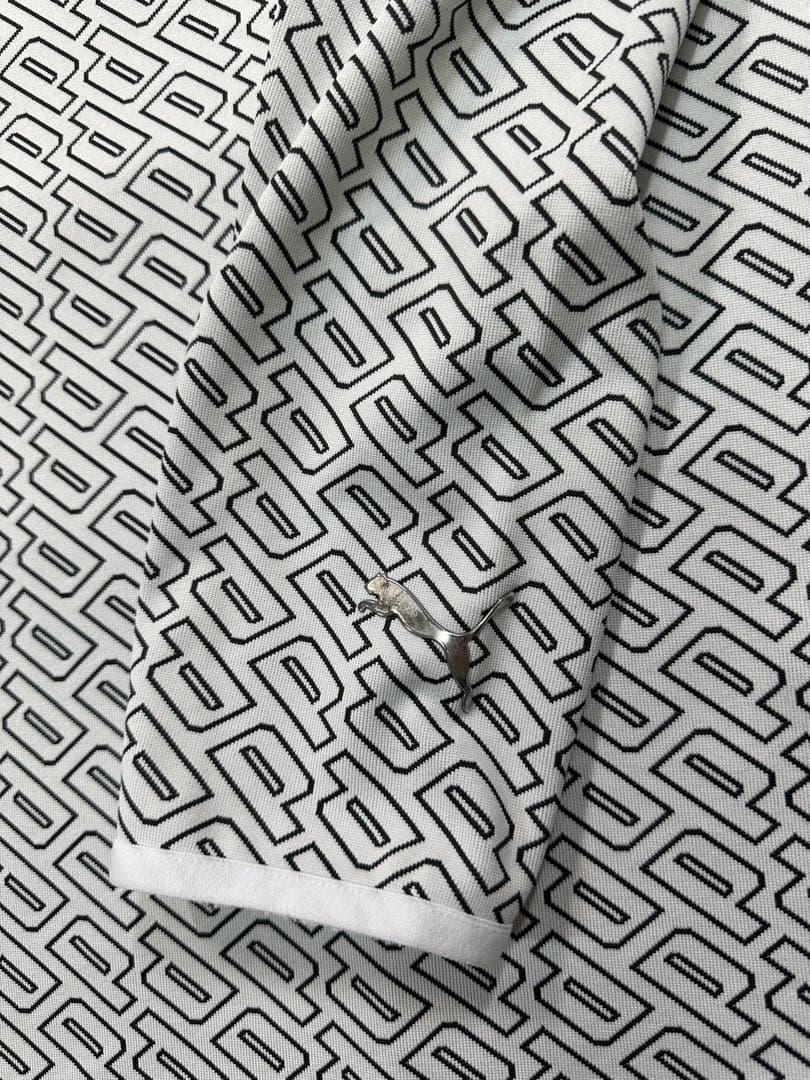 PUMA 幾何学模様ハイネックシャツ 未使用新品(ＸＬサイズ) ホワイト系