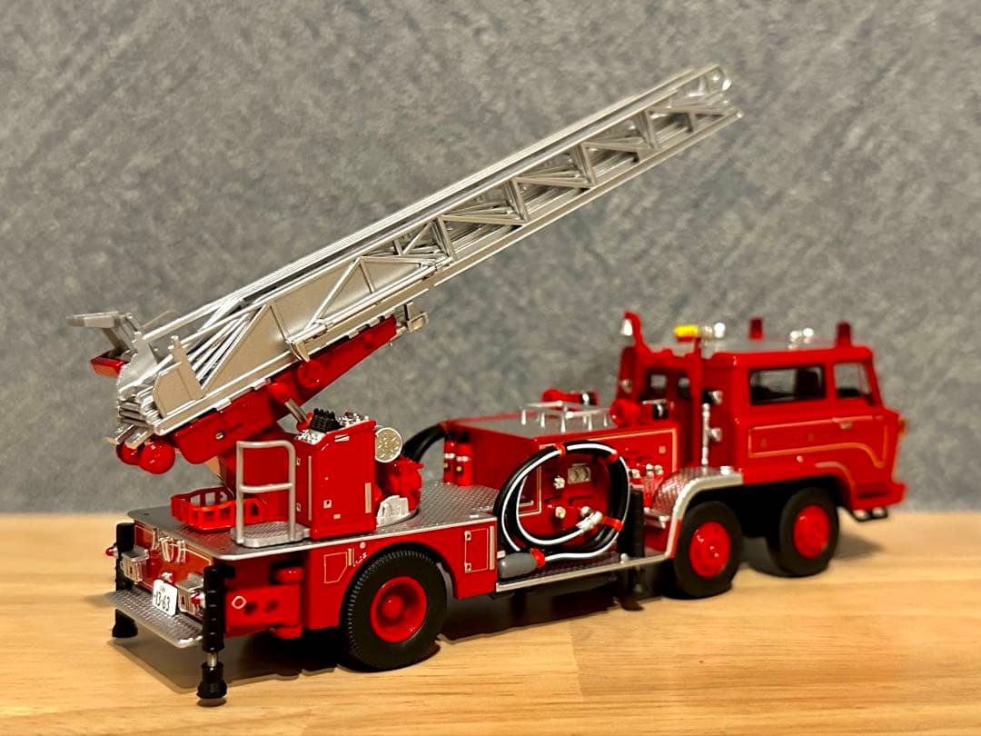トミカLIMITED VINTAGE NEO日野TC343型消防車尾鷲