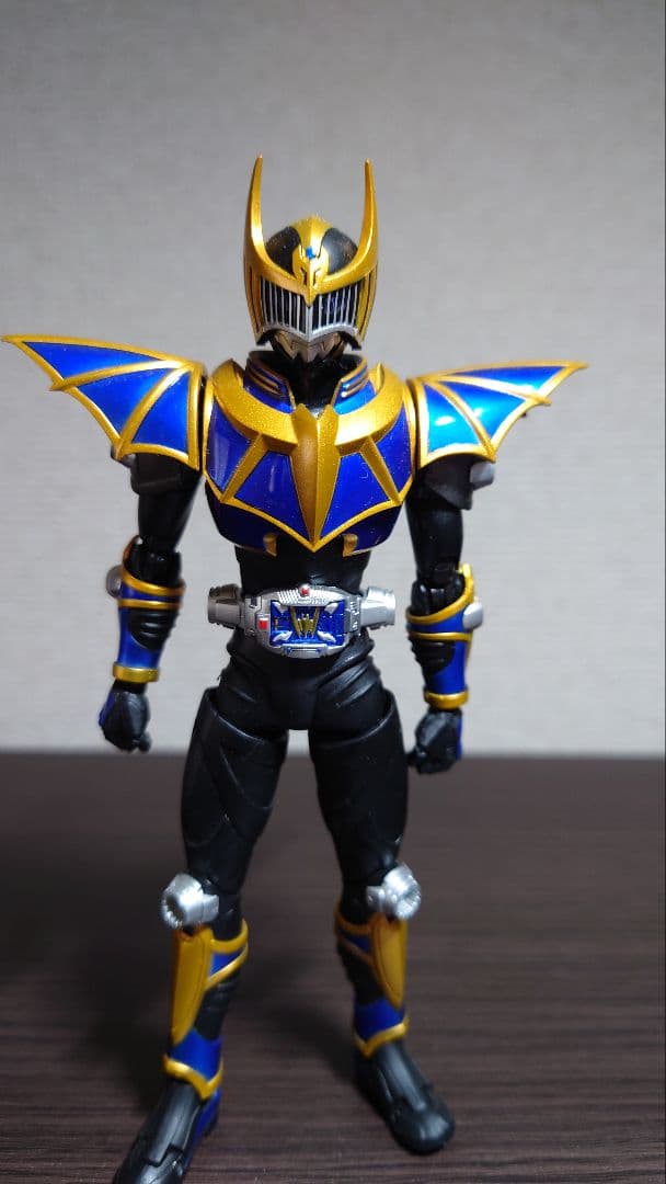 S.H.Figuarts 仮面ライダーナイトサバイブ＆ダークレイダー