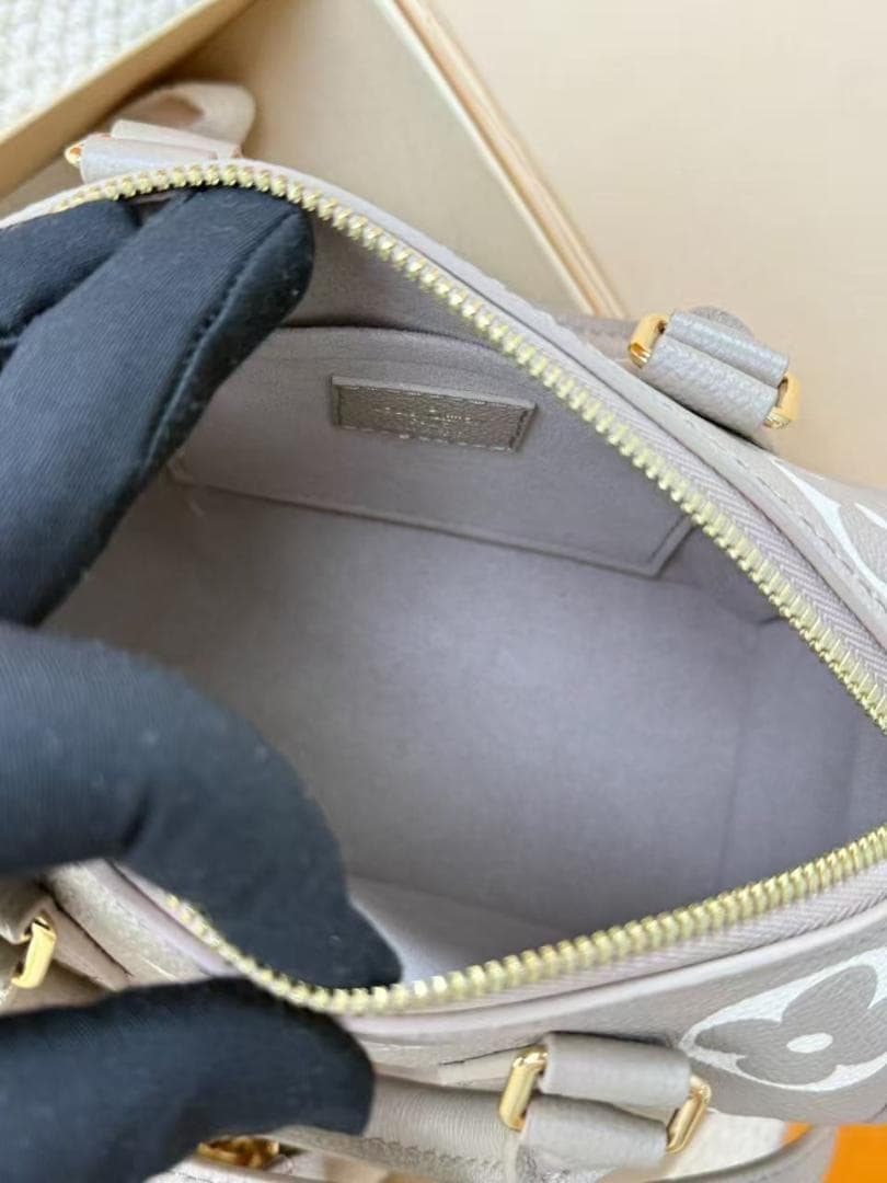 ✨ 状態良好✨ Louis Vuitton グレー モノグラム バッグ