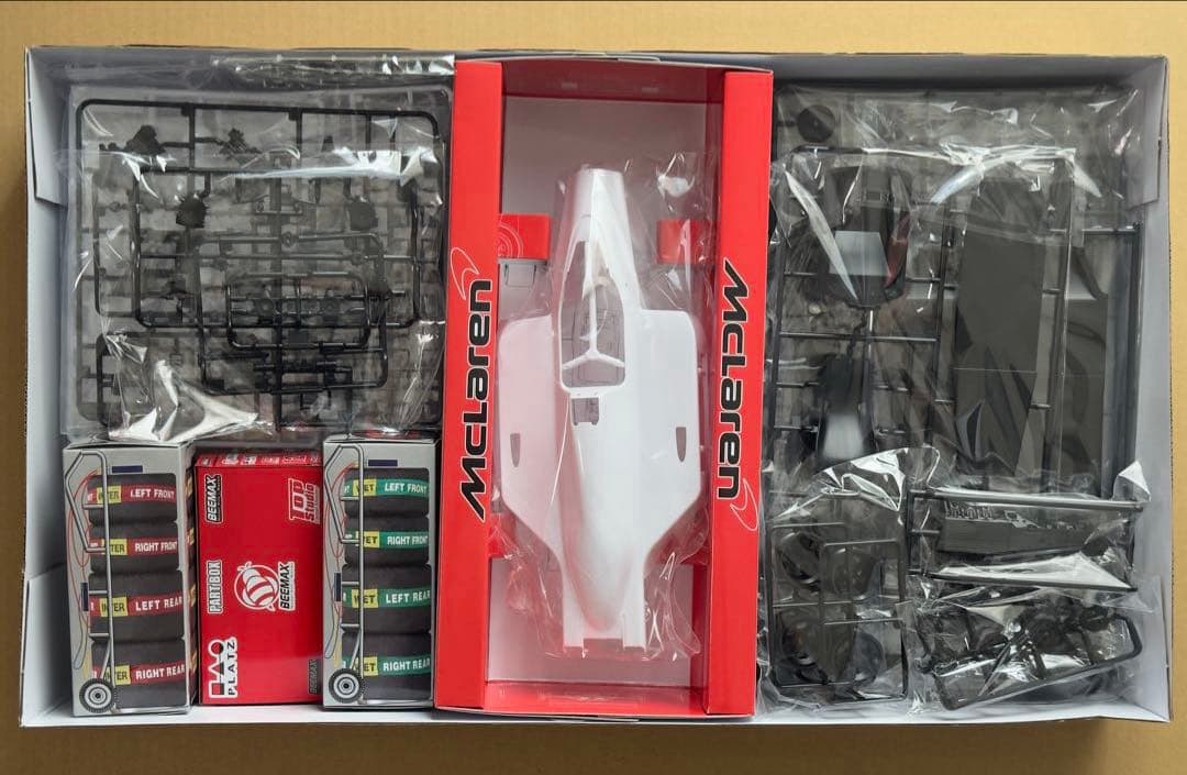 McLaren MP4/4 1988年モデル プラモデル