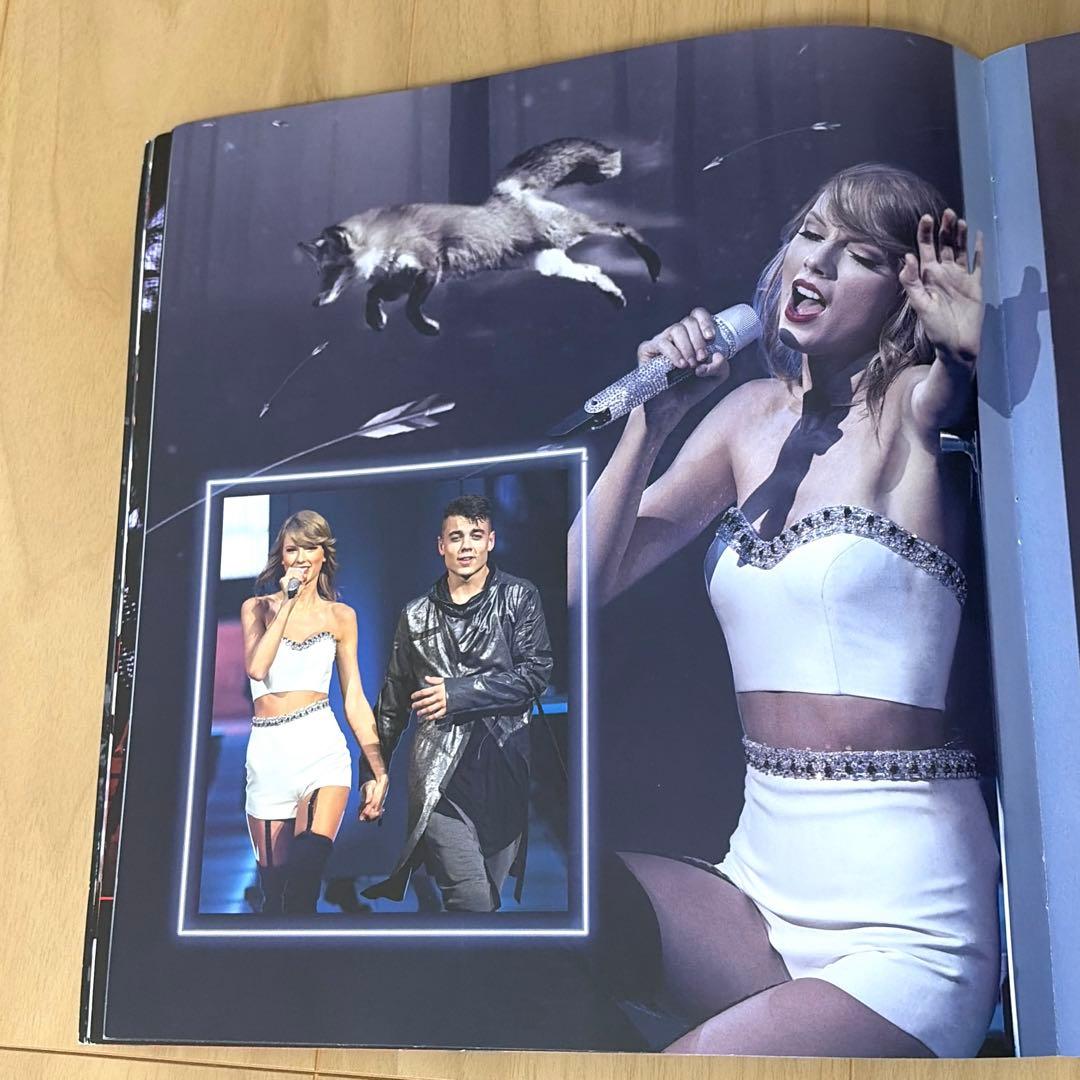 TAYLOR SWIFT 1989 WORLD TOUR BOOK 公式