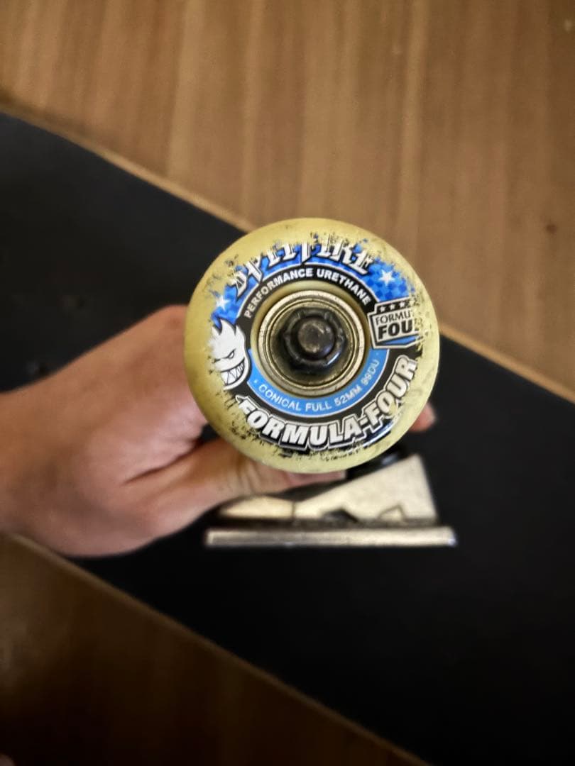 ベンチャートラック　ウィール　ベアリング