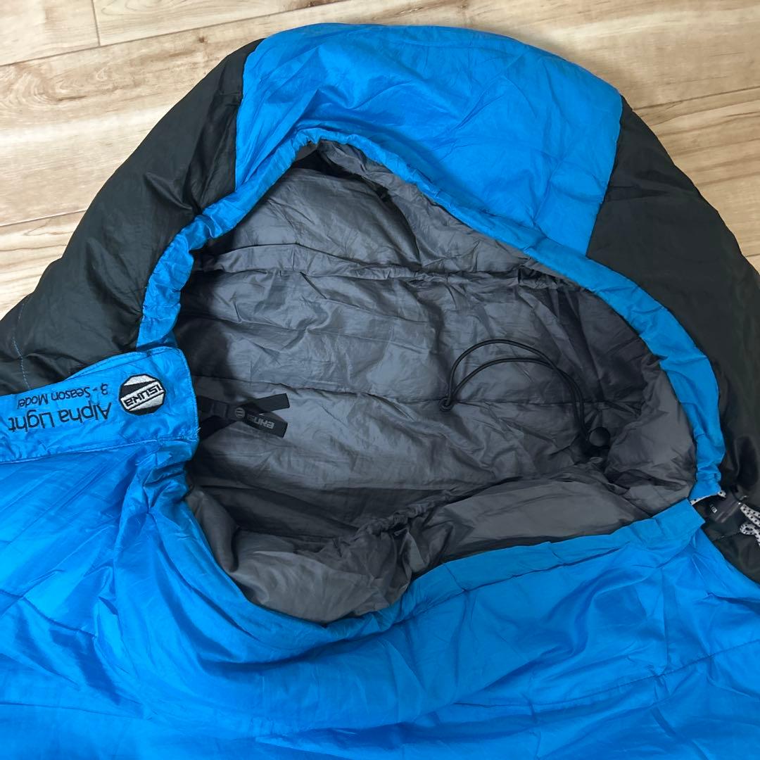 ISUKA Alpha Light 700 X 3シーズン寝袋