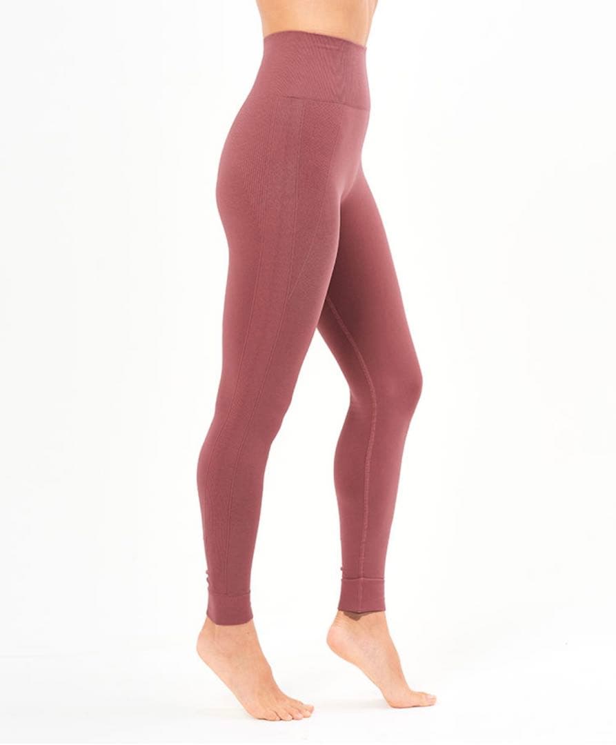 ✨新品未使用✨LAVA SUKALA シームレスレギンス S スモーキーレッド