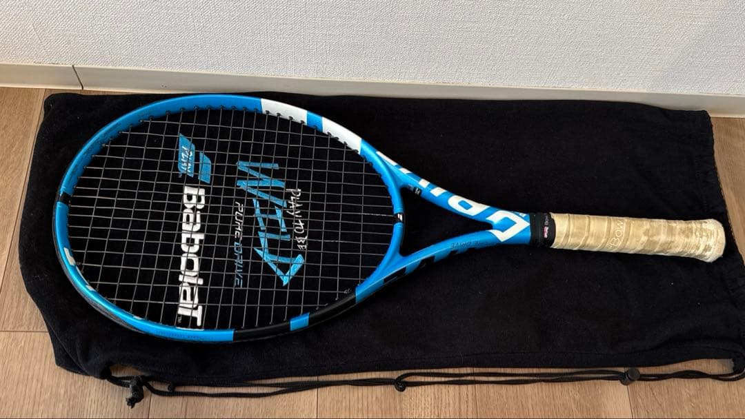 BabolaT PURE DRIVE 2018 硬式用テニスラケット