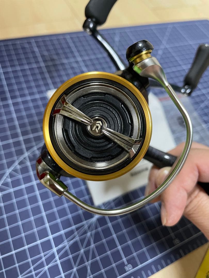 ★美品★LEGALIS LT 3000S-C-DH スピニングリール