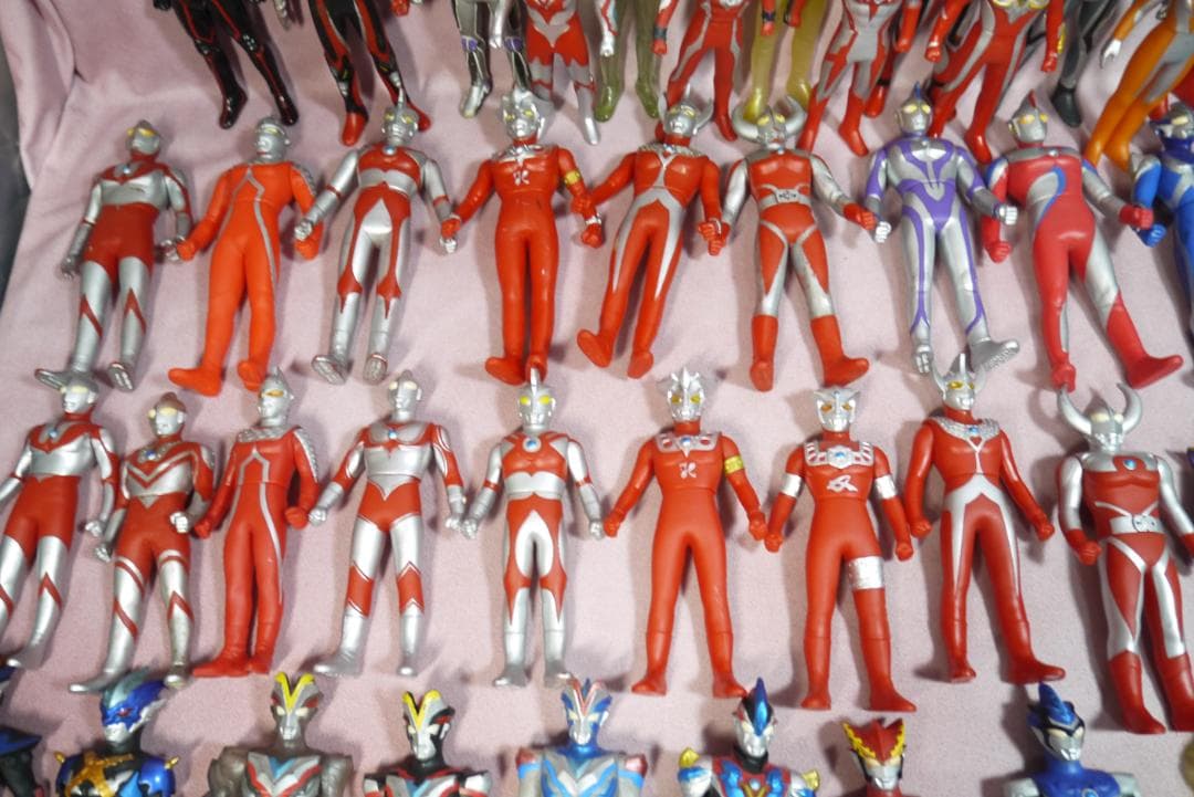 ウルトラヒーローシリーズ　800サイズ　500サイズ　ソフビ102体