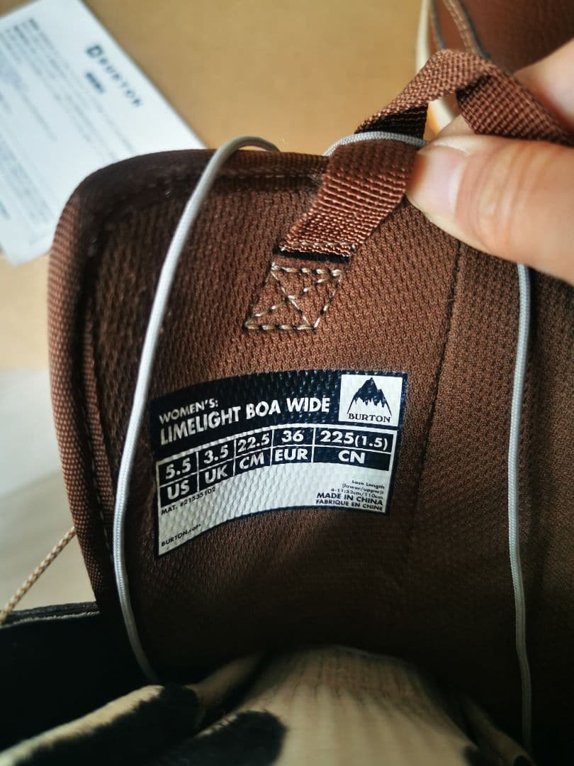 BURTON　レディースブーツ美品　大人気のライムライト　ボア